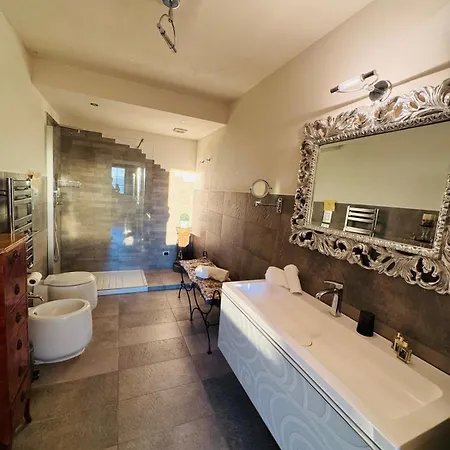 Alida With Pool Piemonte